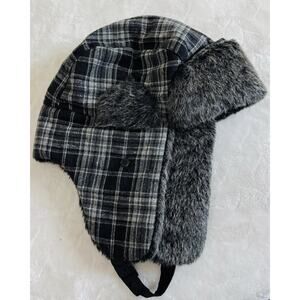 Lake of the Isles Men's L/XL Gray Black Buffalo Plaid Trapper Hat Faux Fur Quilt